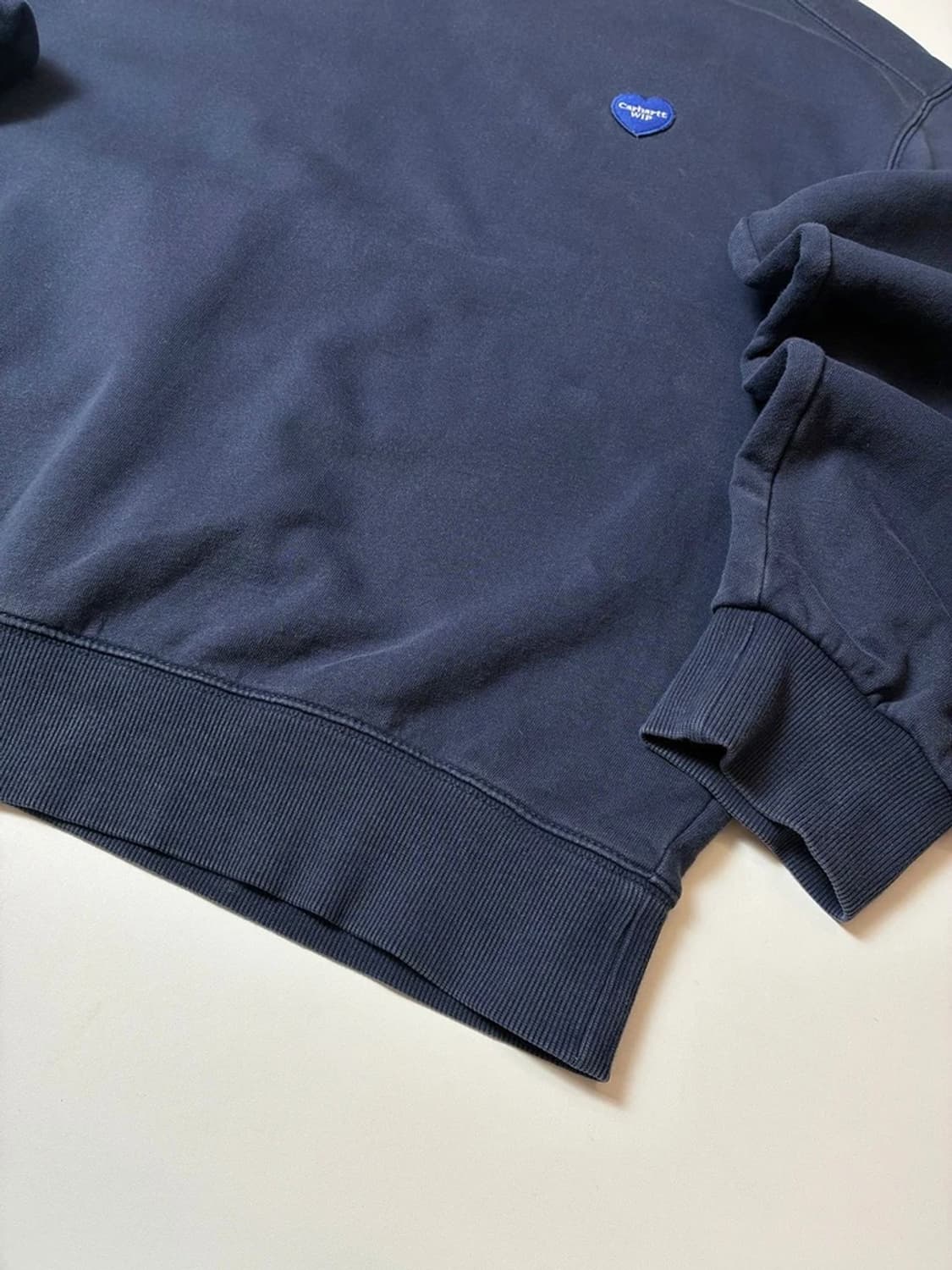 칼하트 wip 하트 패치 크루넥 맨투맨 PN8257 상품이미지4