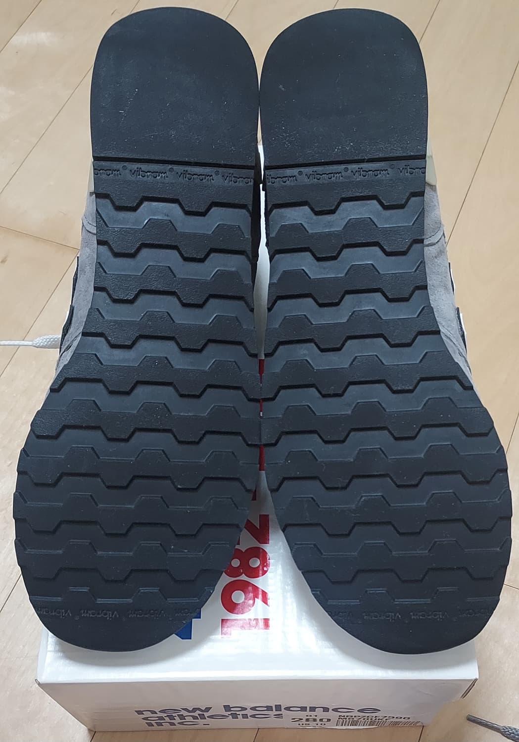 (280)뉴발란스 670 그레이 40주년 한정판 상품이미지5