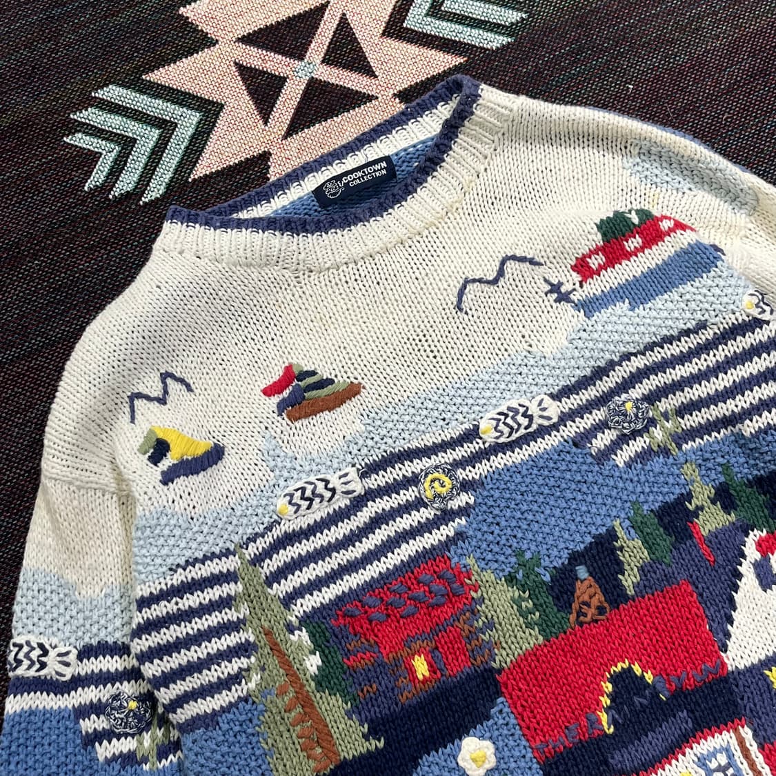 [COOKTOWN] 쿡타운 키치 빌리지 자수 니트 상품이미지3