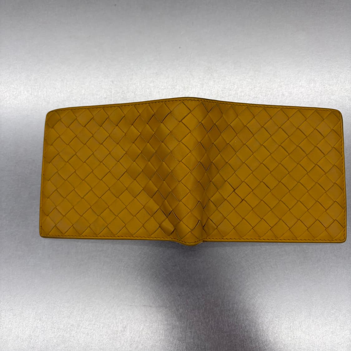 보테가베네타 인트레치아토 옐로우 남성 반지갑 상품이미지6