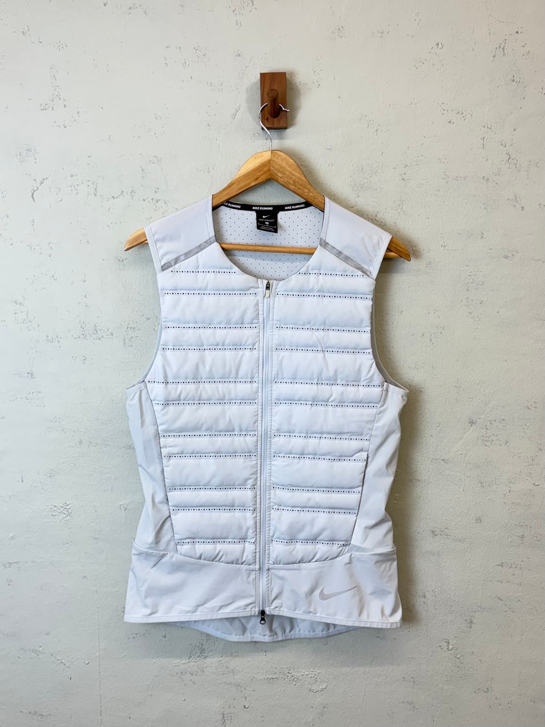 나이키 에어로로프트 구스다운 러닝 경량패딩 상품이미지1