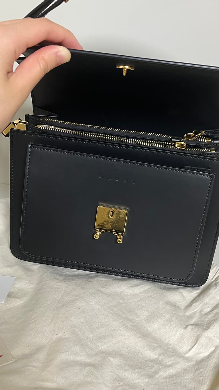 마르니 트렁크백 M 카프스킨 블랙 상품이미지7