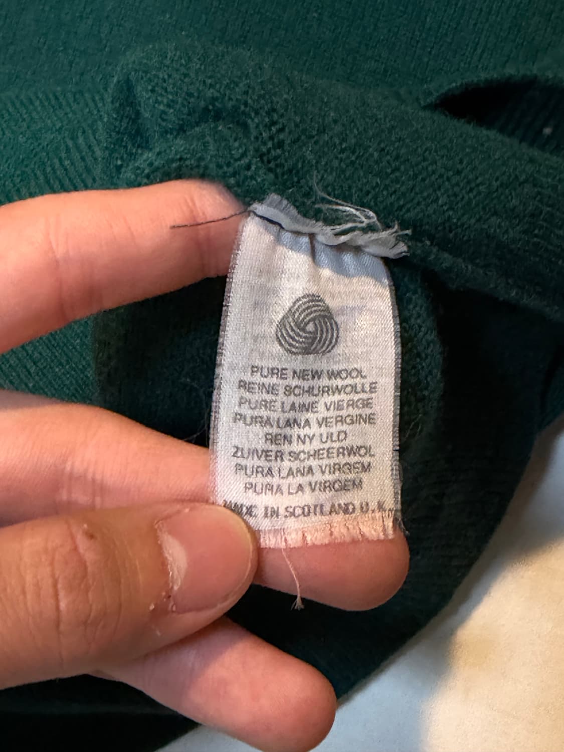 90s 버버리 아카이브 브이넥 울 니트 딥그린 상품이미지3