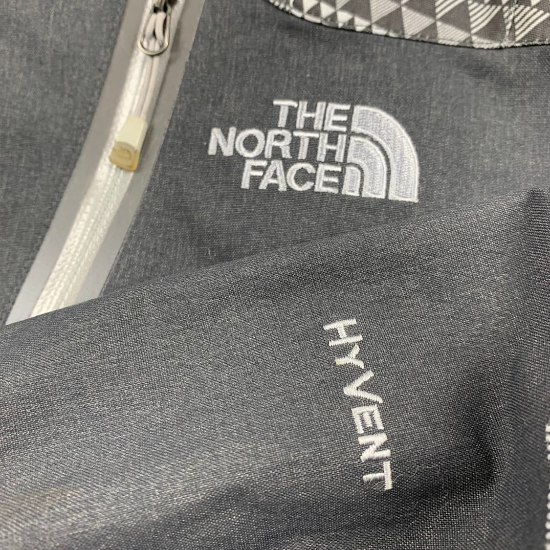 노스페이스 하이벤트 다이나믹 지오 자켓 바람막이 차콜 상품이미지3