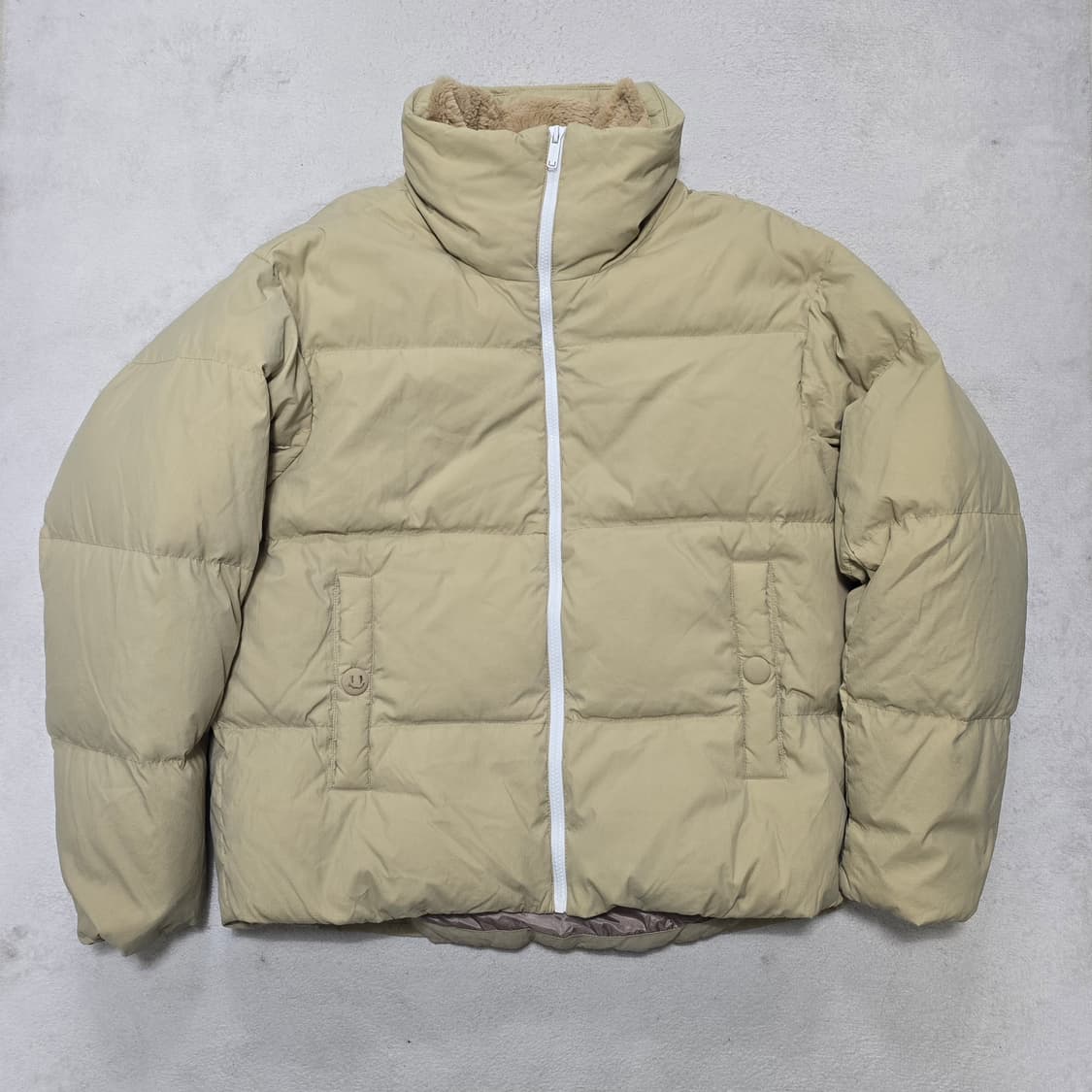 커스텀멜로우 새드스마일 다운 숏패딩 상품이미지1