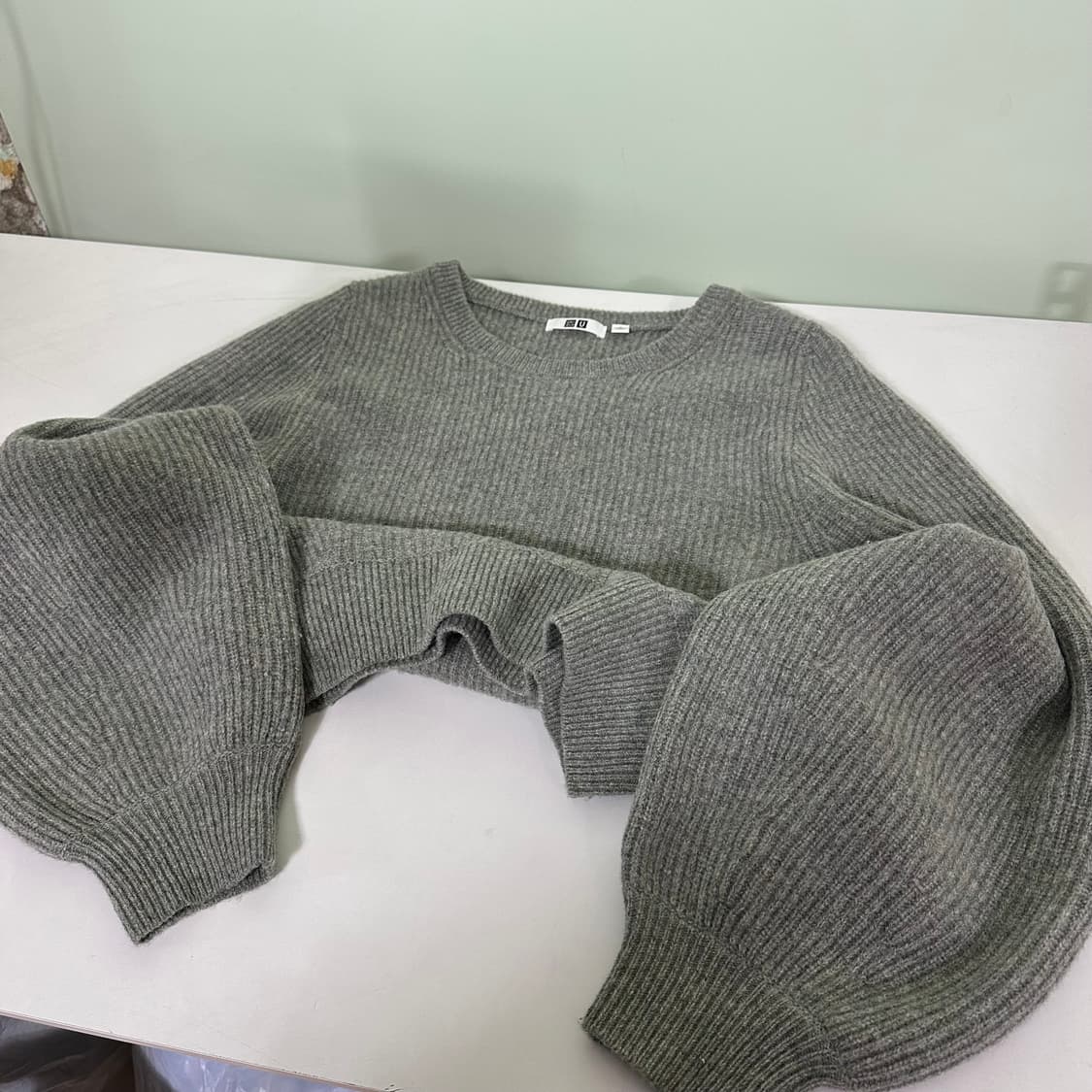 우먼M 유니클로U 루즈핏 암벌룬핏 모100% 라운드니트 상품이미지1