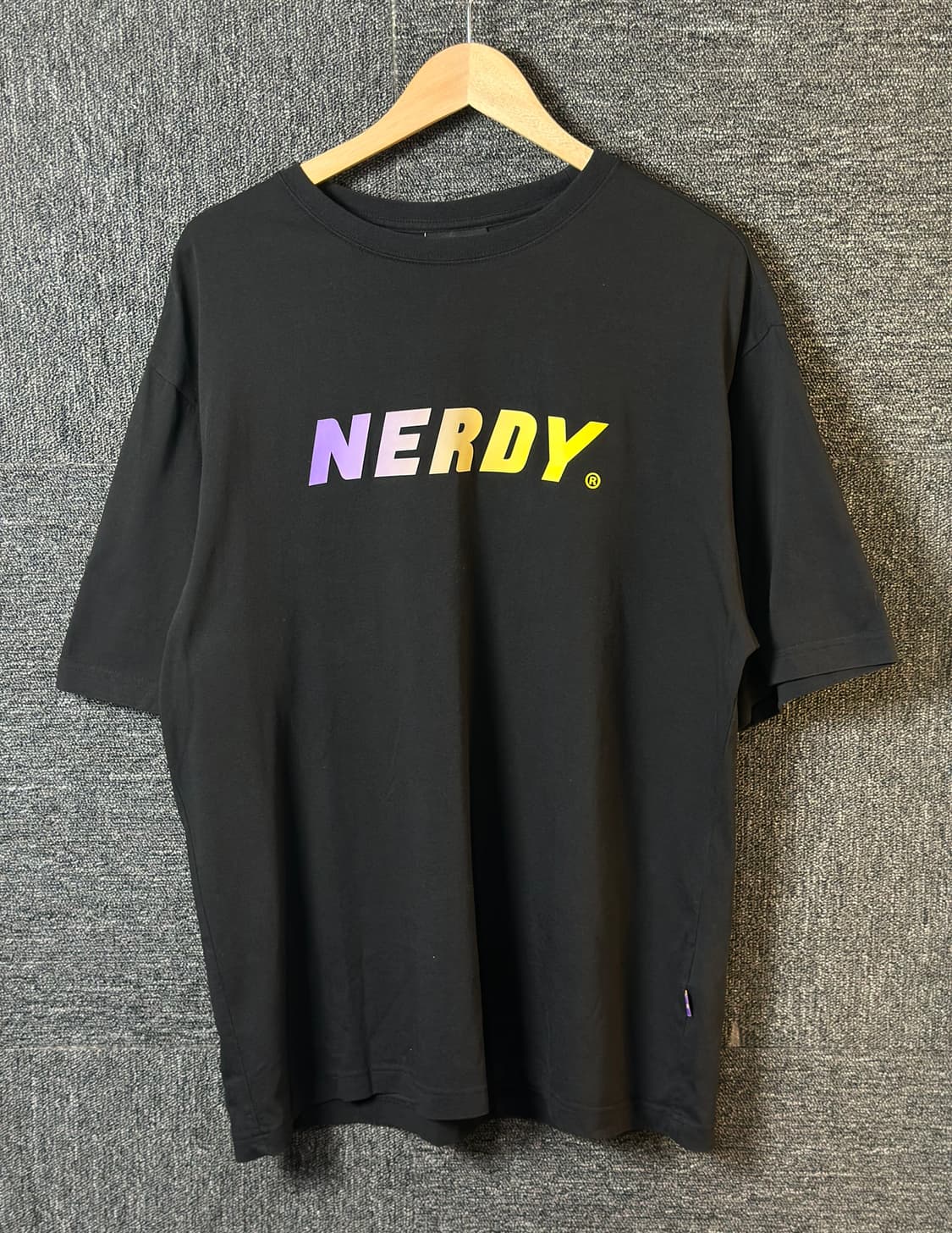 널디 그라데이션 로고 반팔티 L 상품이미지1