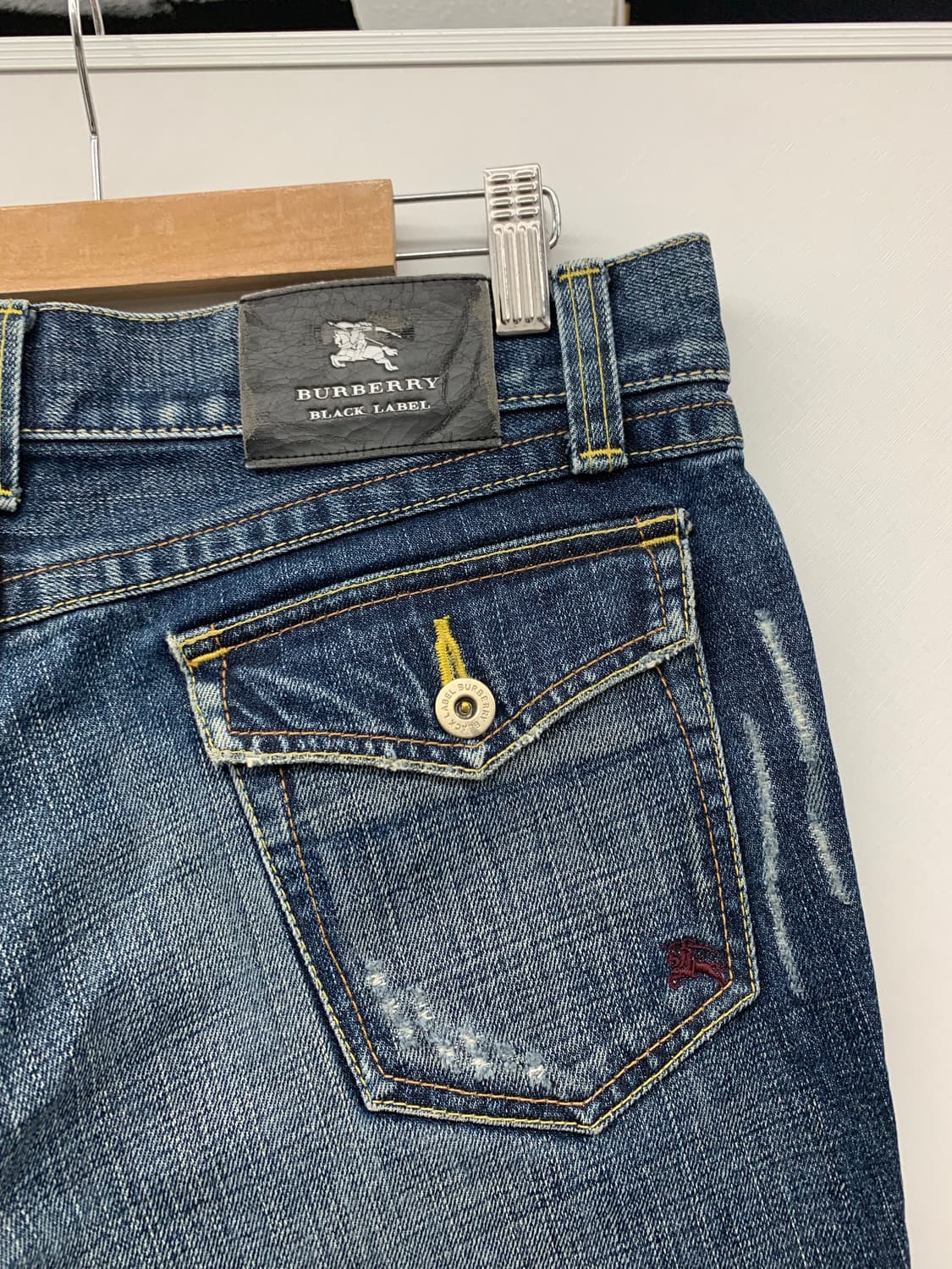 버버리 블랙라벨 데미지 데님 상품이미지5