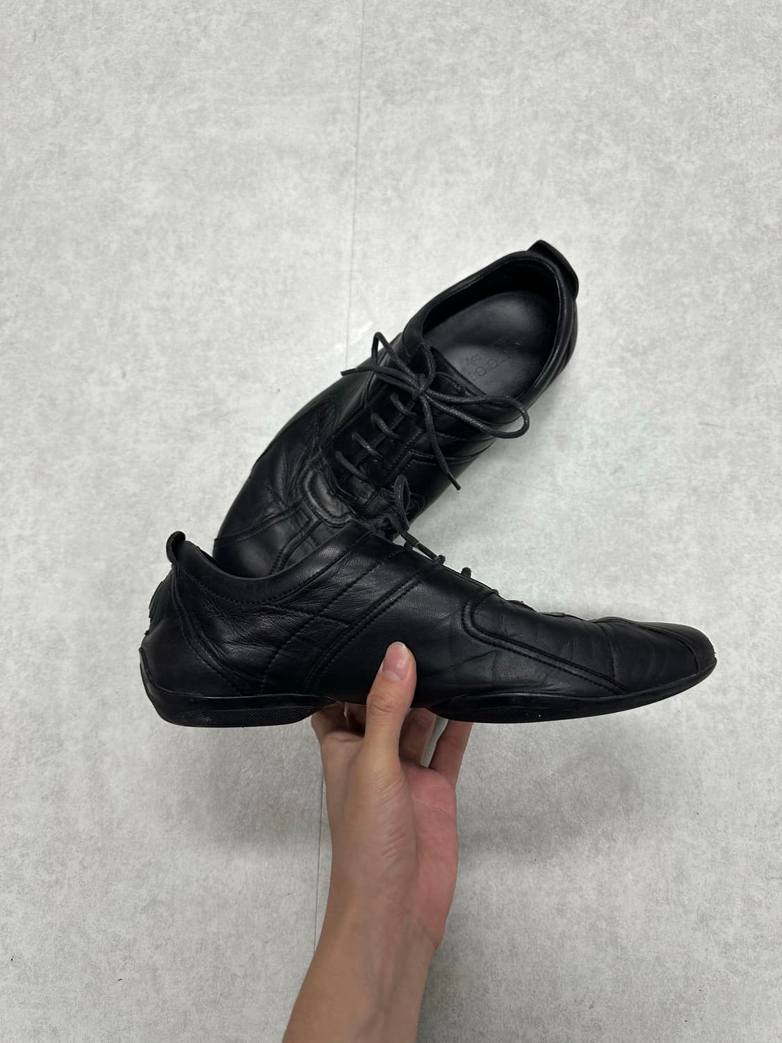 구찌 레더 스니커즈 상품이미지2