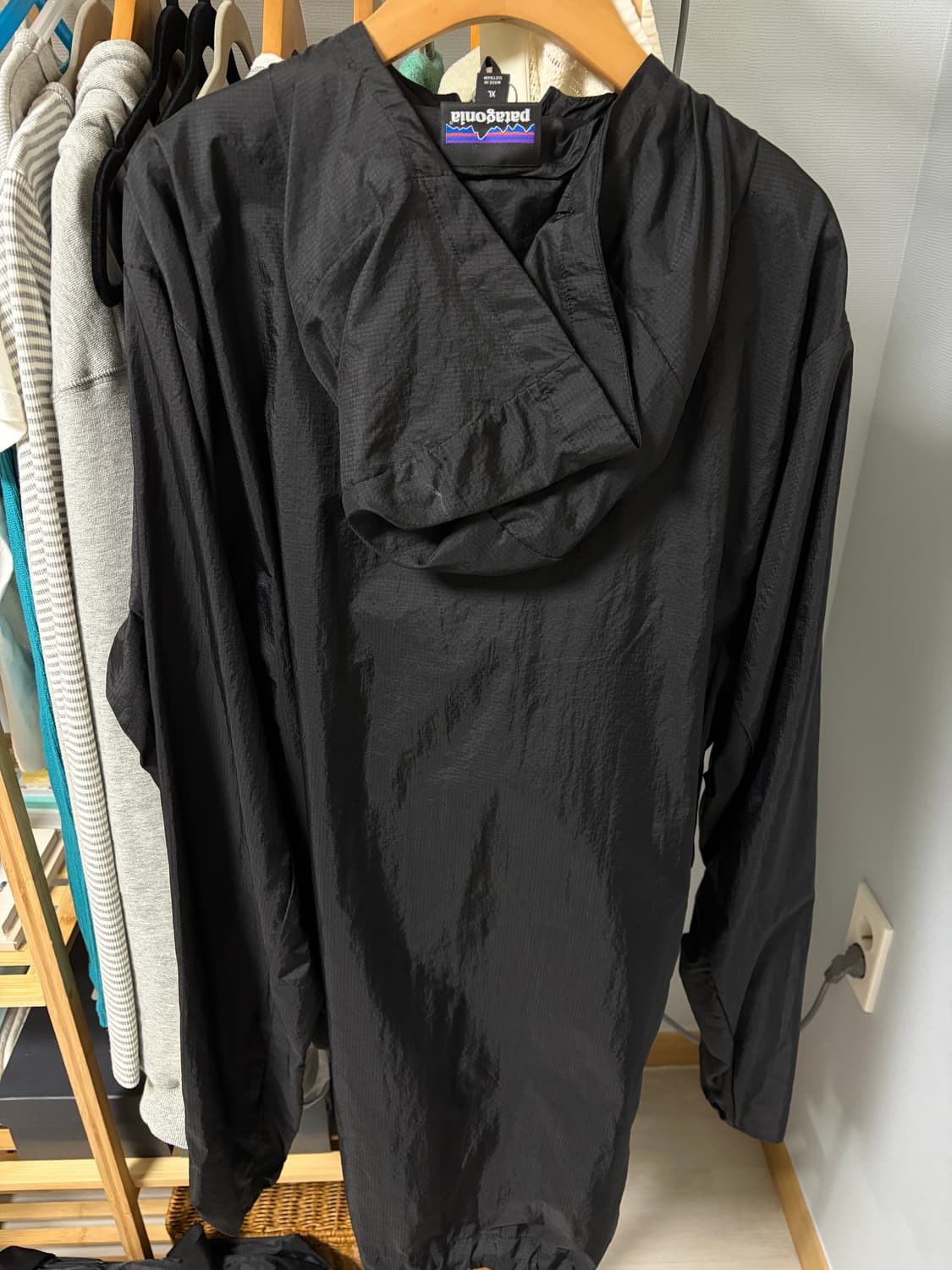 파타고니아 후디니 자켓 블랙 xl 상품이미지7