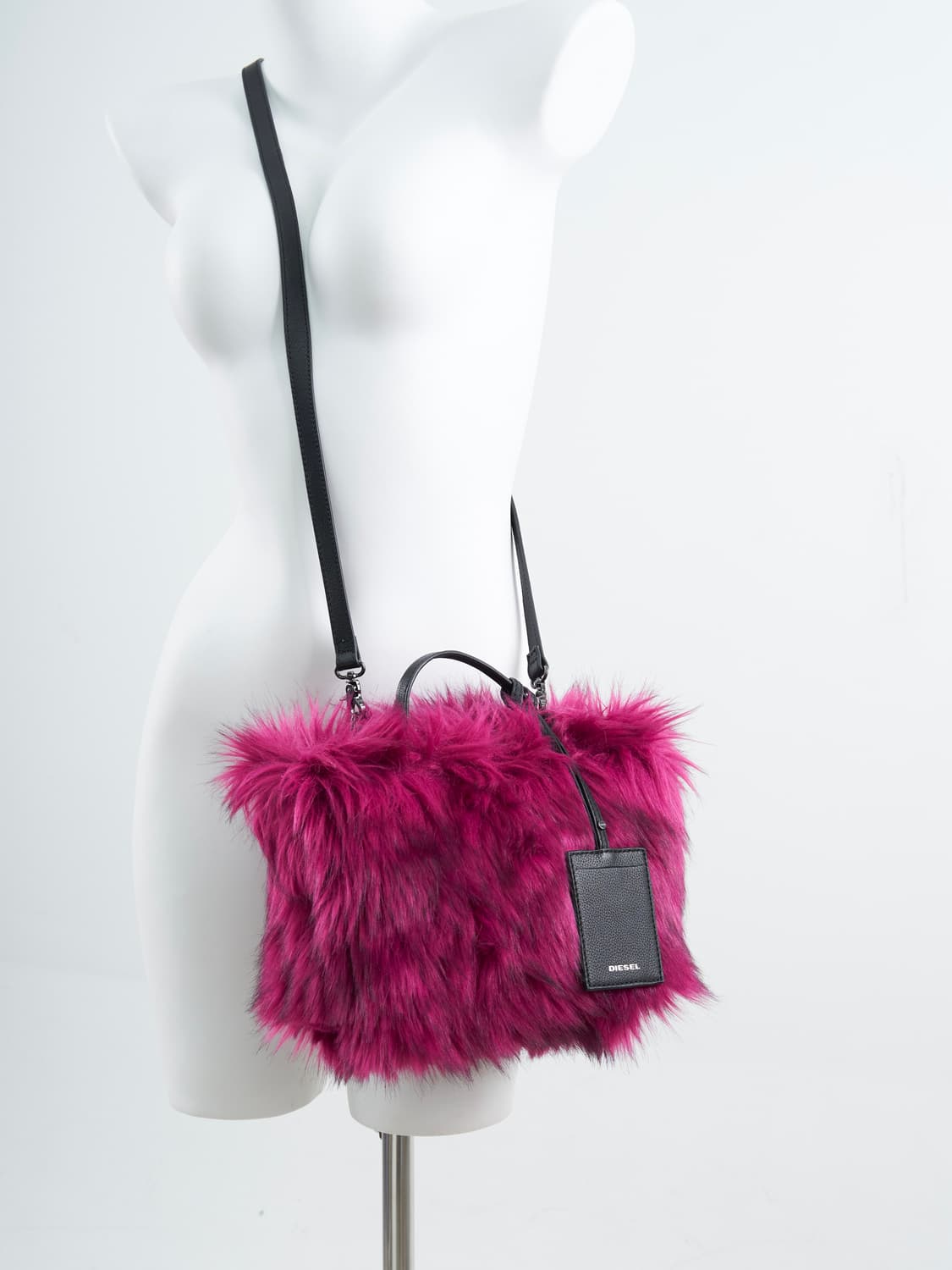 DIESEL reversible pink fur cross bag 상품이미지1