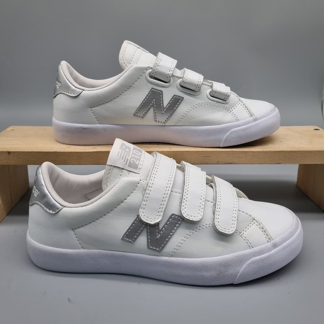 뉴발란스 210 벨크로 여성스니커즈230 상품이미지1