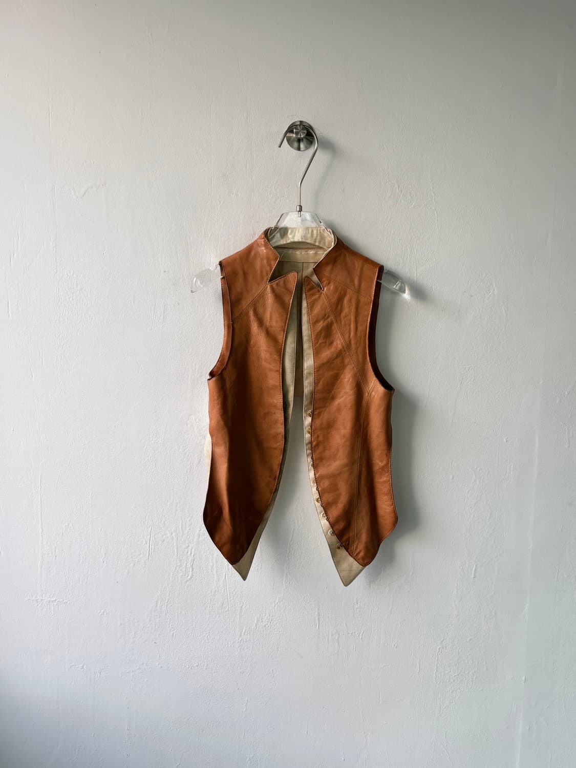 아티잔 아방가르드 레더 베스트  상품이미지5