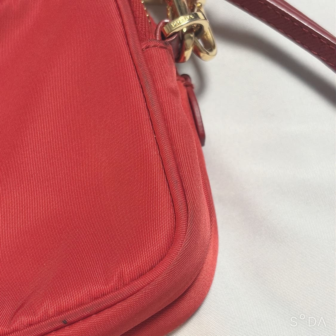 프라다 레드 크로스백 상품이미지5