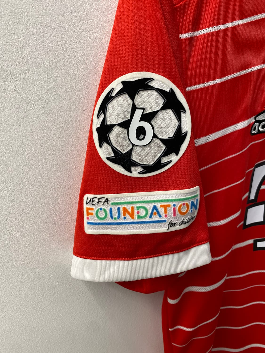 [S] ADIDAS 아디다스 FC 바이에른 뮌헨 22/23 홈 유니폼 상품이미지3