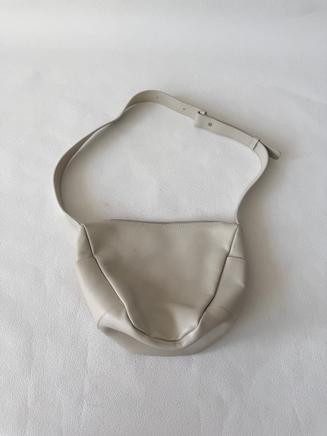 LAIDBACK 레더 크로스백 상품이미지5