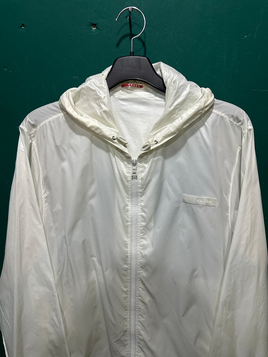 00s 프라다 후드바람막이 XXL 상품이미지1