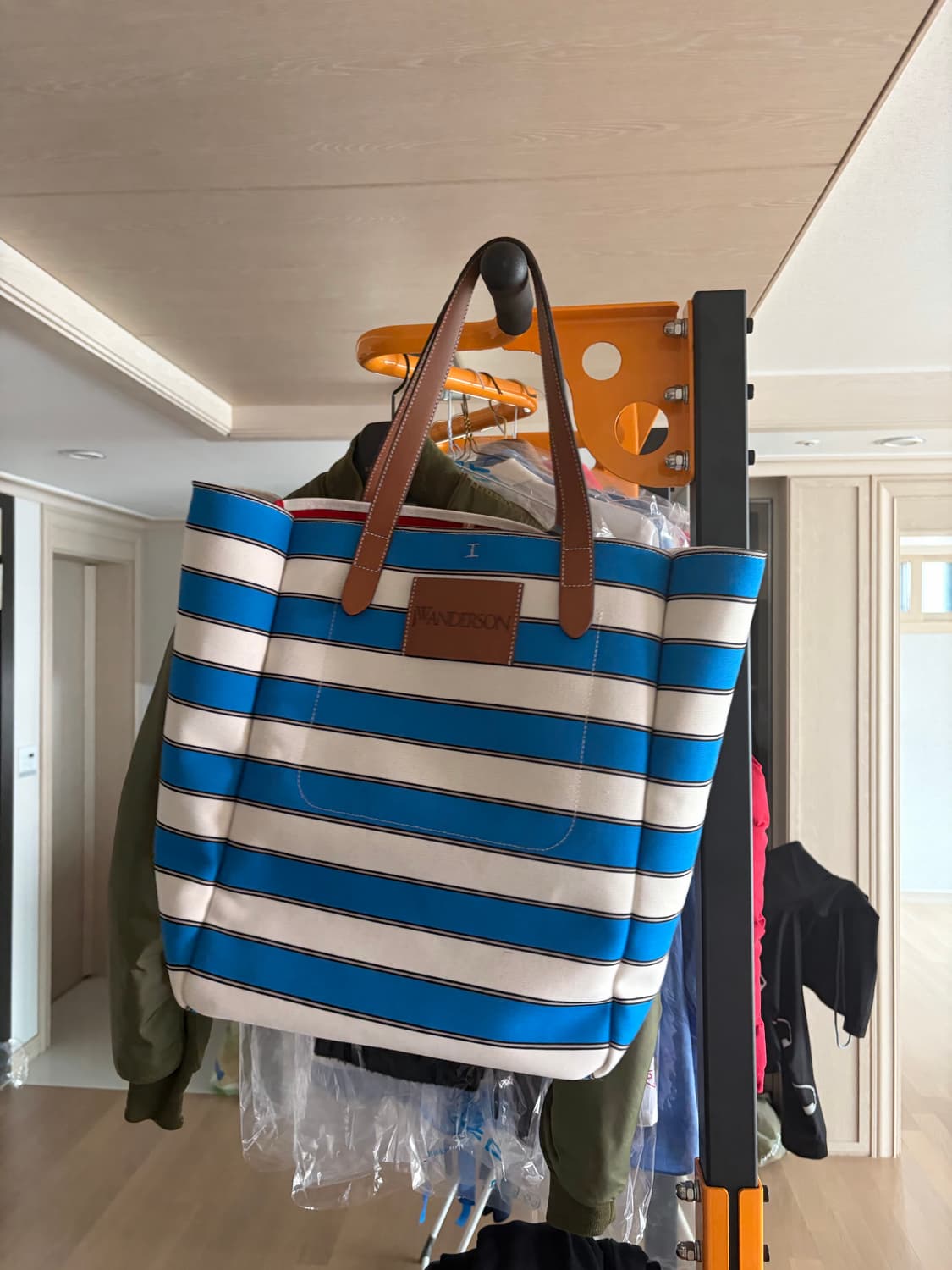 JW Anderson 토트백 크로스백 상품이미지2