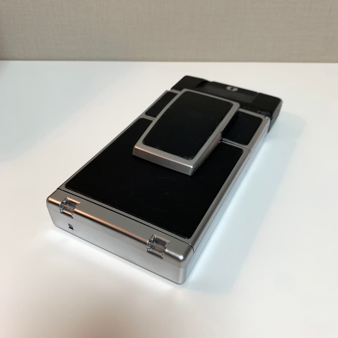 Polaroid SX-70 Sonar Autofocus 판매합니다. 상품이미지4