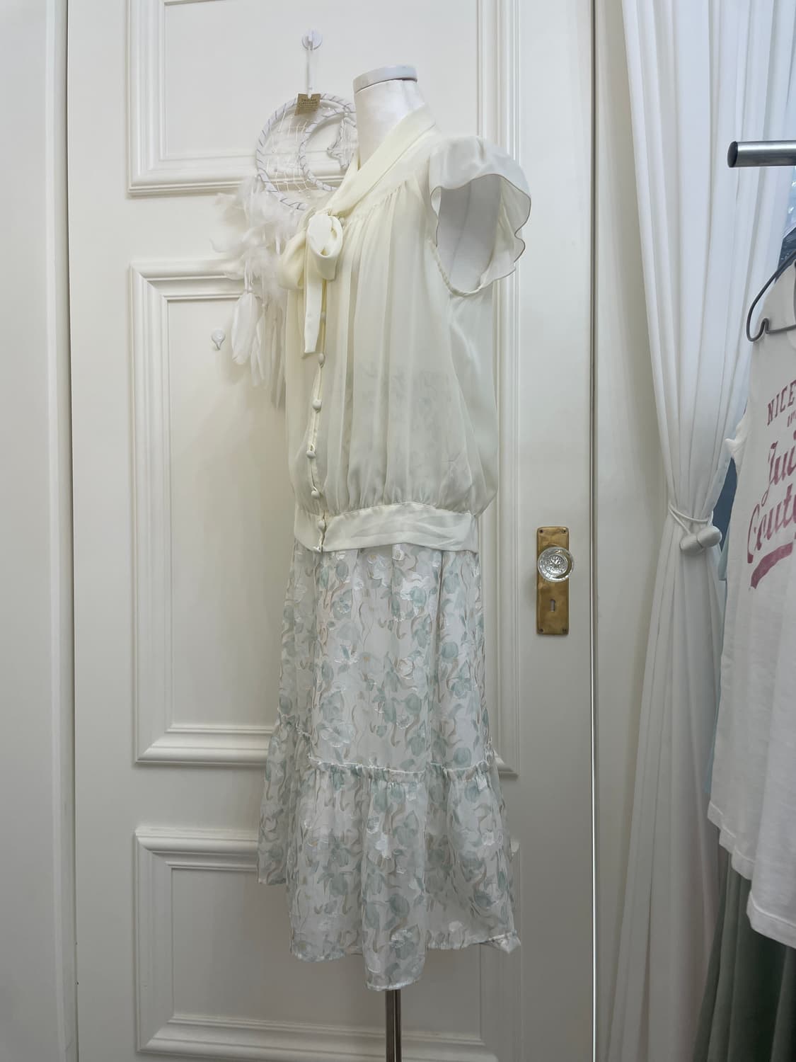 ivory shirring bow lovely blouse(size-M) 상품이미지3