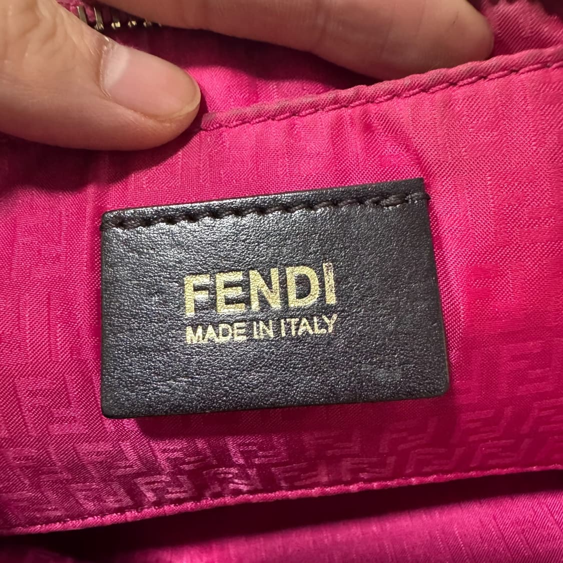 정품 펜디 주카 체인 파우치백 상품이미지5