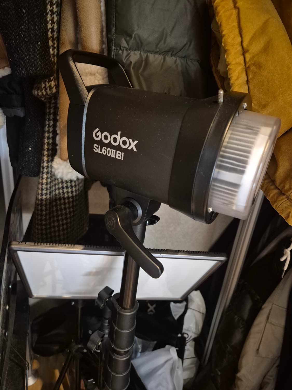 고독스 SL60II Bi + 스탠드 + 소프트박스 + luxpad43 2 상품이미지1