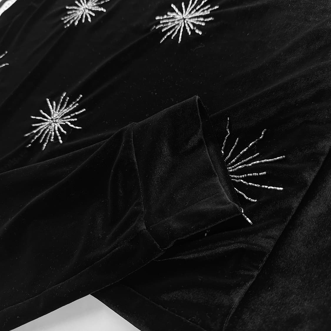 산드로 비즈 벨벳 스웨터 상품이미지4