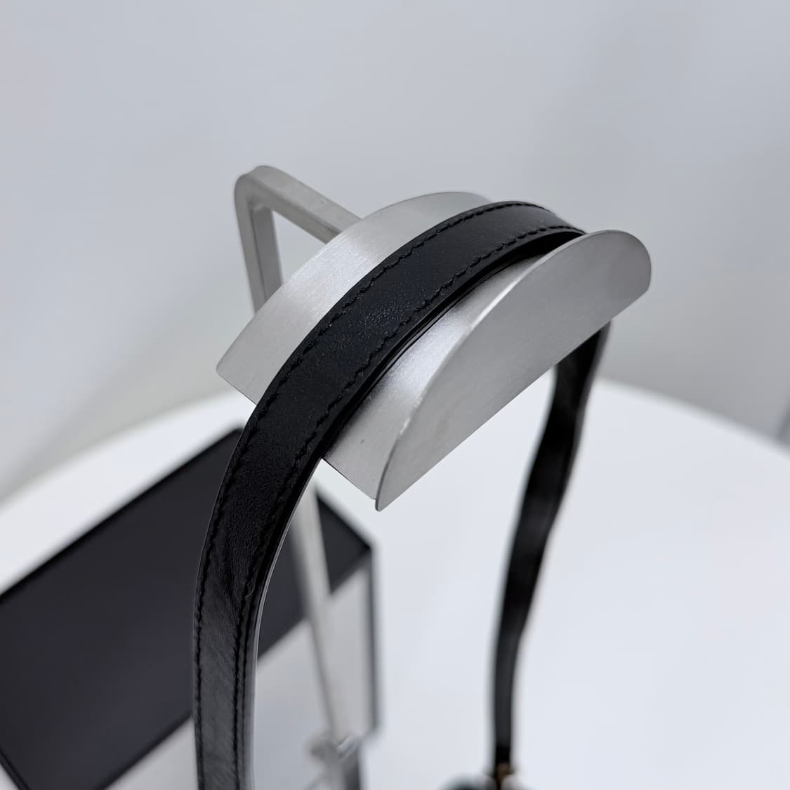 [A+급/미니] 구찌 GG 마몬트 마틀라세 크로스백 블랙 상품이미지6