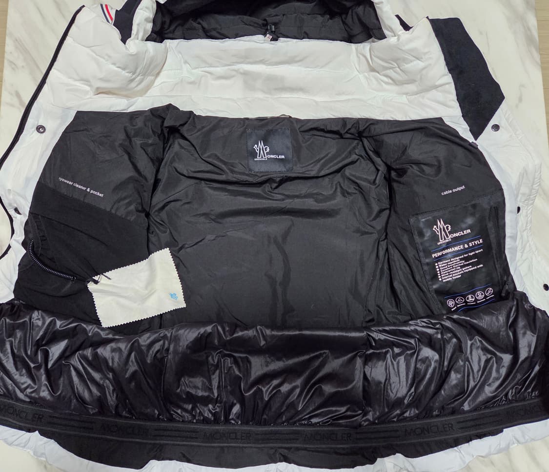 몽클레어 가이안 쇼트 다운 자켓 상품이미지3