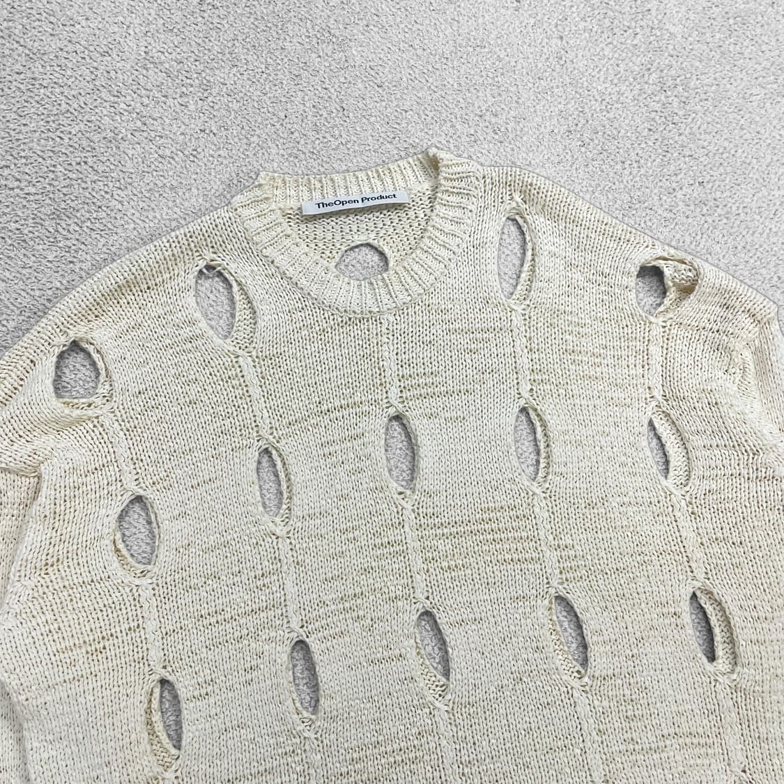 더 오픈 프로덕트 컷 아웃 슬래시 니트 아이보리 상품이미지2