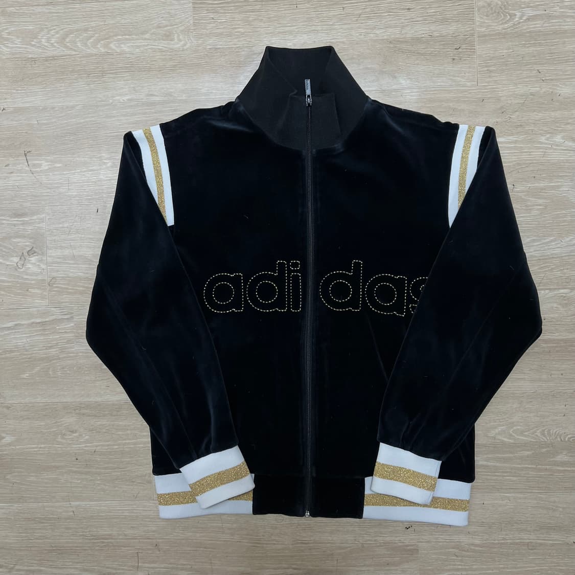 아디다스 여성 빅로고 벨벳 져지 트랙탑 자켓 [블랙] M/95 상품이미지1
