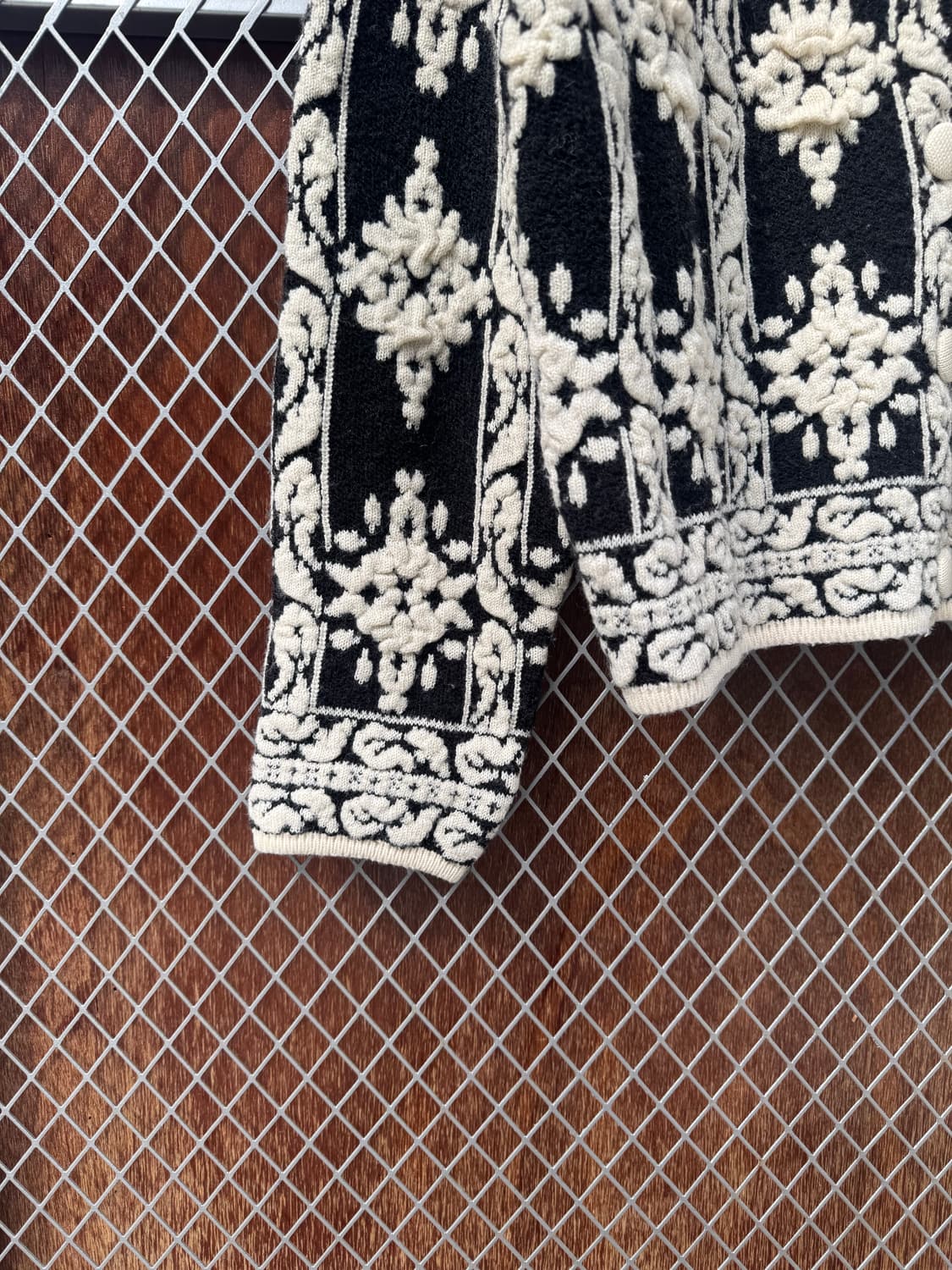 JPN 일본빈티지 RANA 블랙 플라워 자가드 패턴 울 가디건 니트 M 상품이미지3