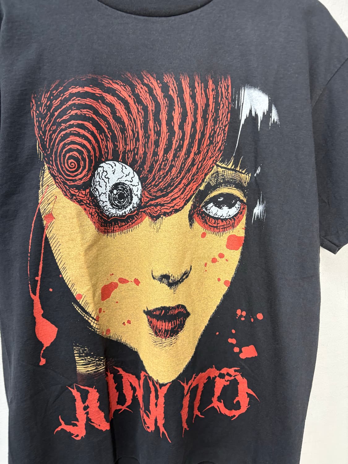 이토준지 빈티지 소용돌이 애니 반팔 A3016 상품이미지3