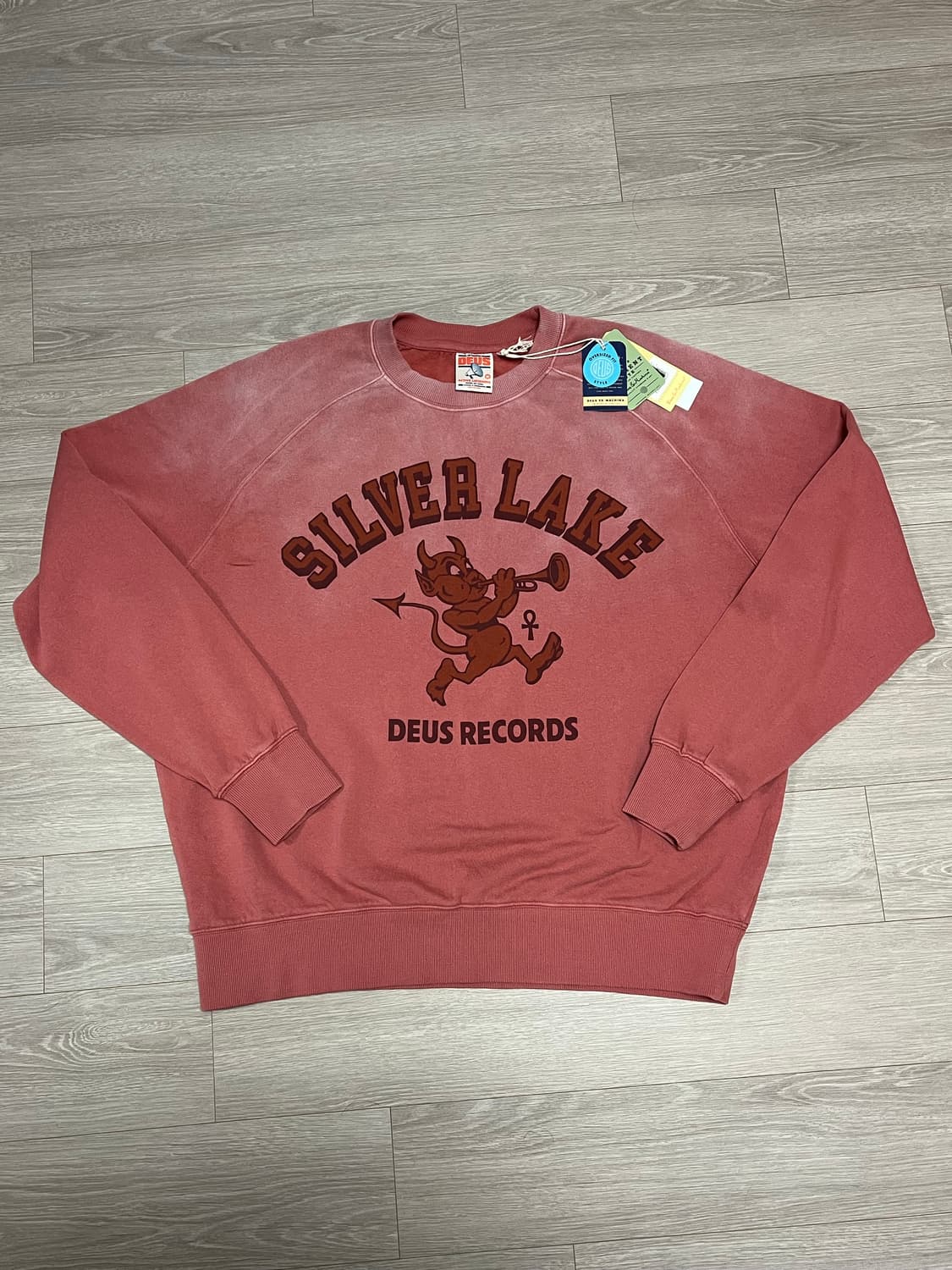 (새상품) 데우스 엑스 마키나 가먼트다잉 데빌 맨투맨 스웻셔츠 상품이미지3