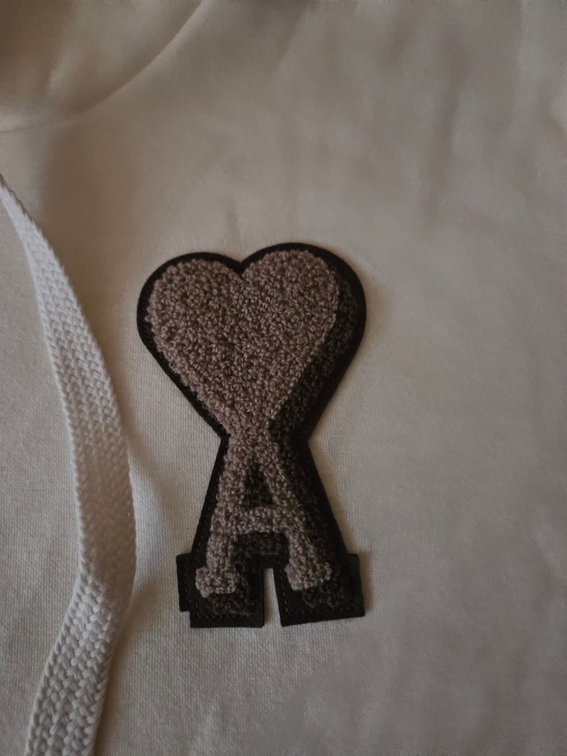 아미 빅로고 크림 후드티 상품이미지2