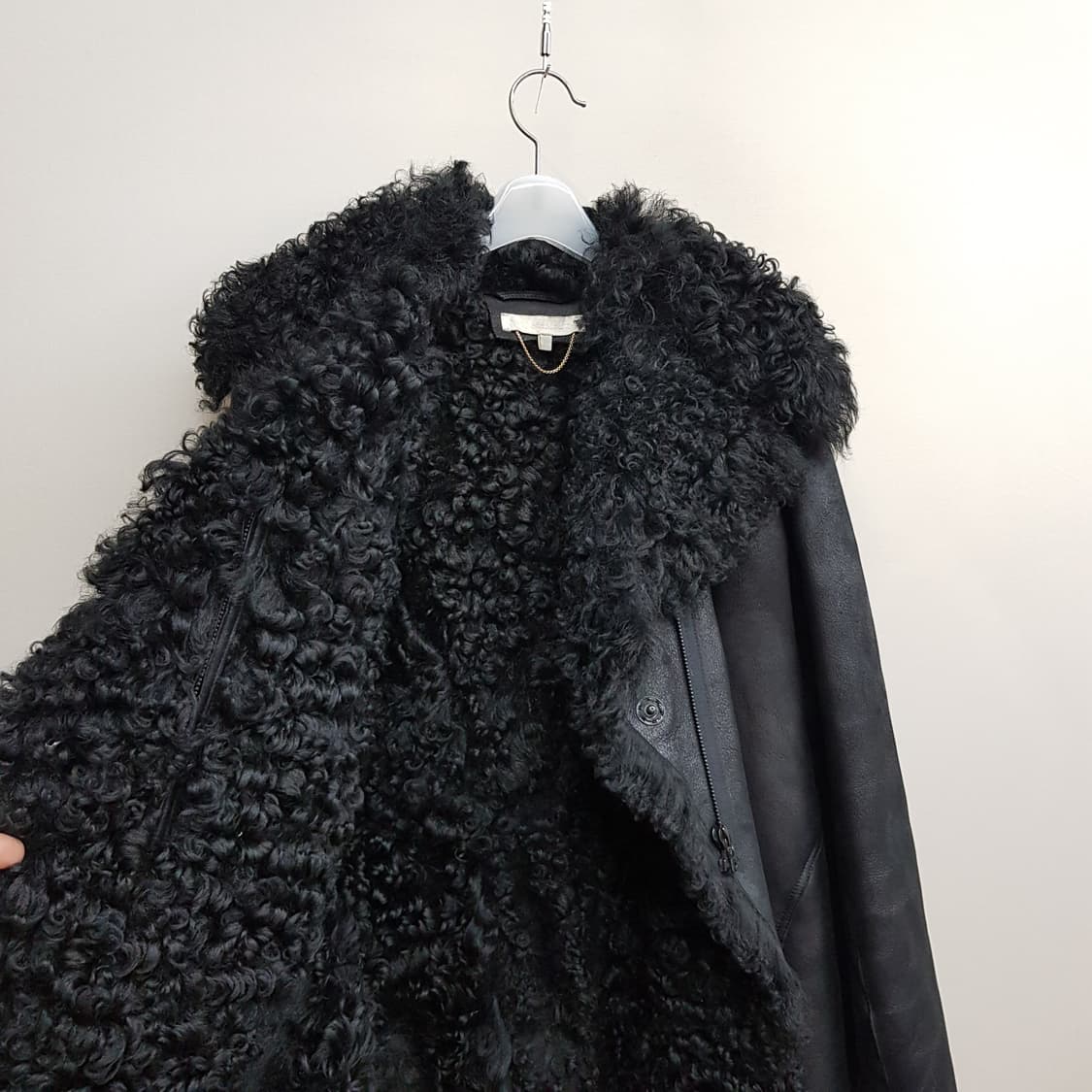 바네사브루노 100% 양가죽 시어링 무스탕 코트 36사이즈 상품이미지5