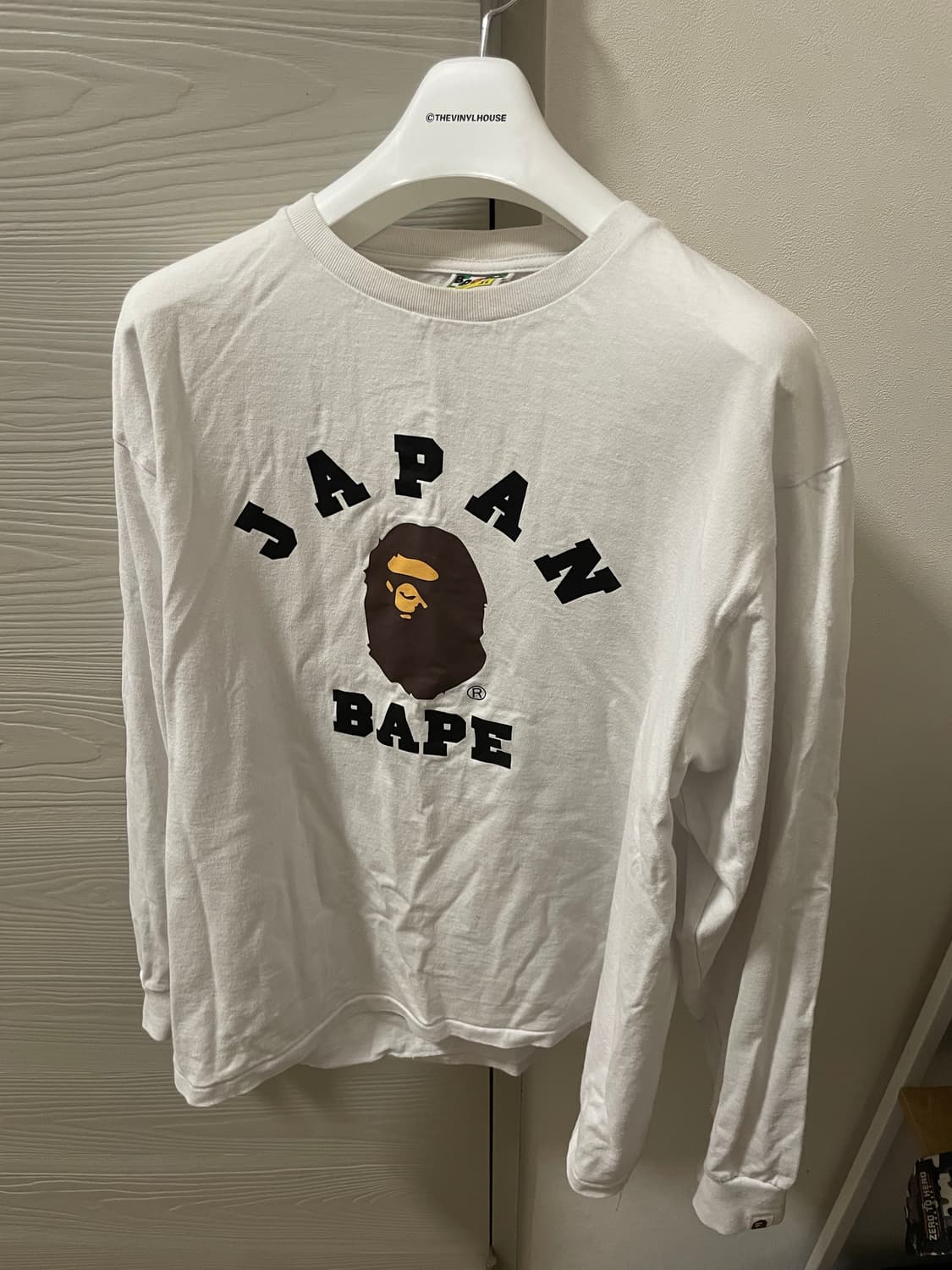 베이프 재팬 롱슬리브 상품이미지1