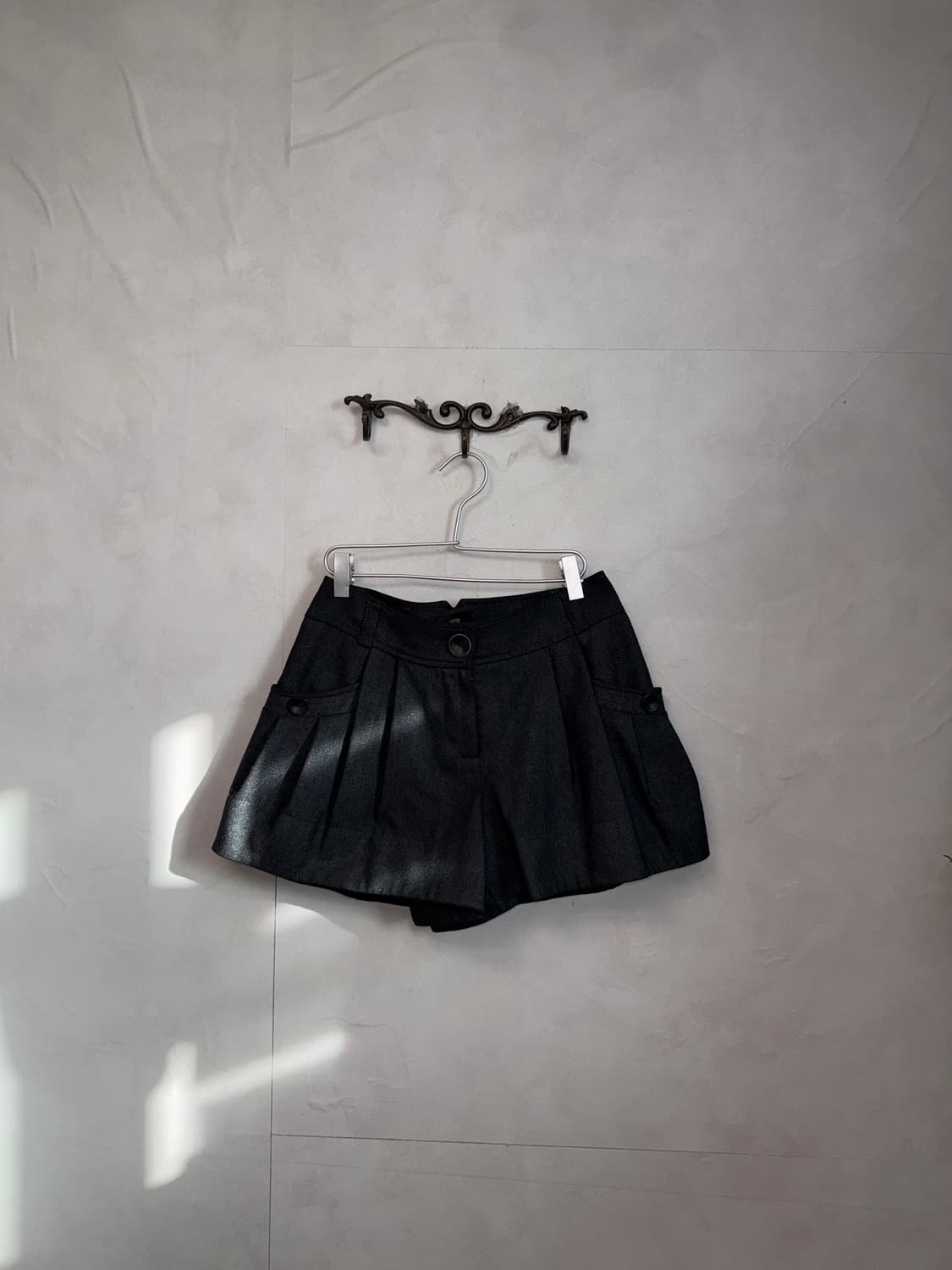 O’2ND charcoal pumpkin pleats shorts 상품이미지1