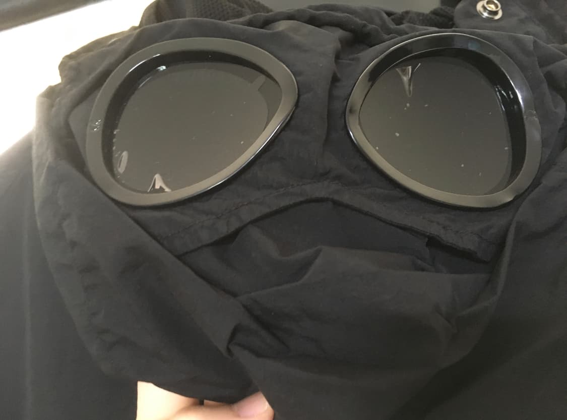 씨피컴퍼니 FLATT NYLON GOGGLE JACKET 블랙 판매합니다 상품이미지4