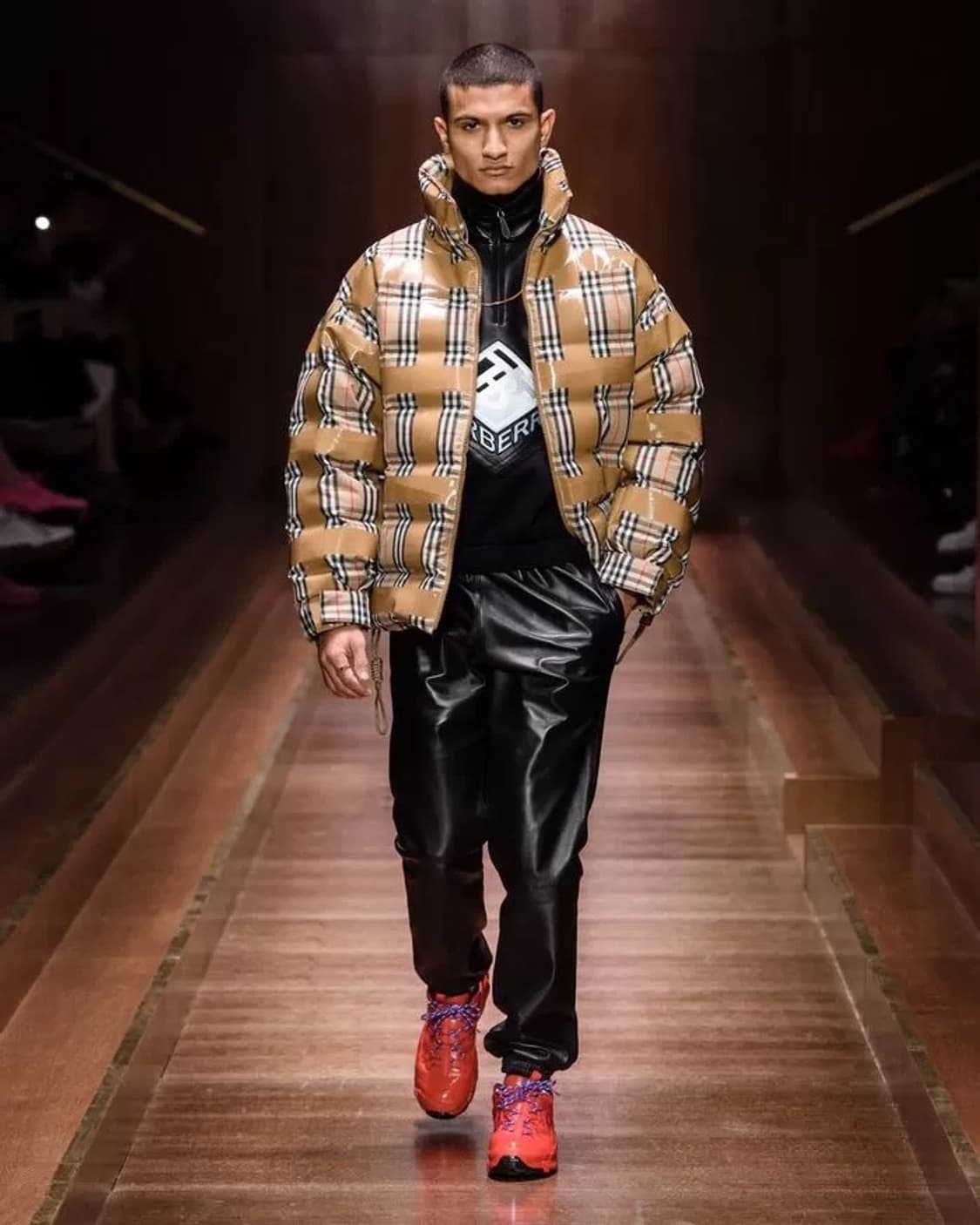 버버리 테잎 오버핏 패딩 (L) 상품이미지1