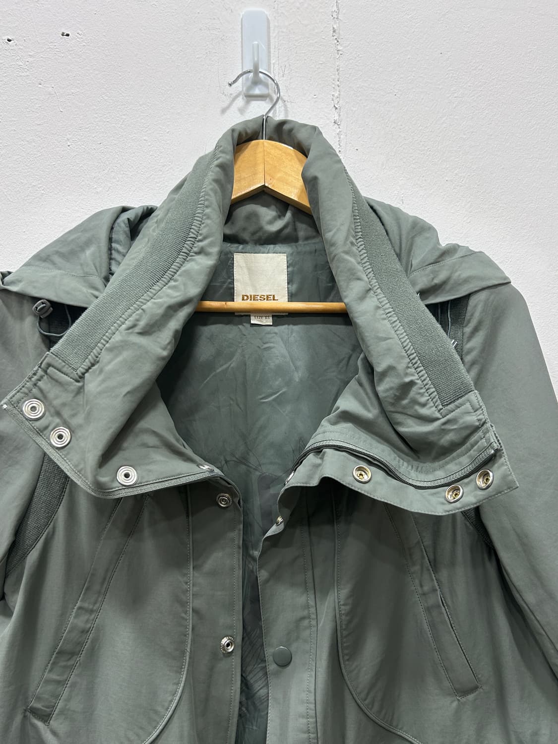 디젤 하이넥 나일론 후드 야상 코트 여성 XS 카키 상품이미지3