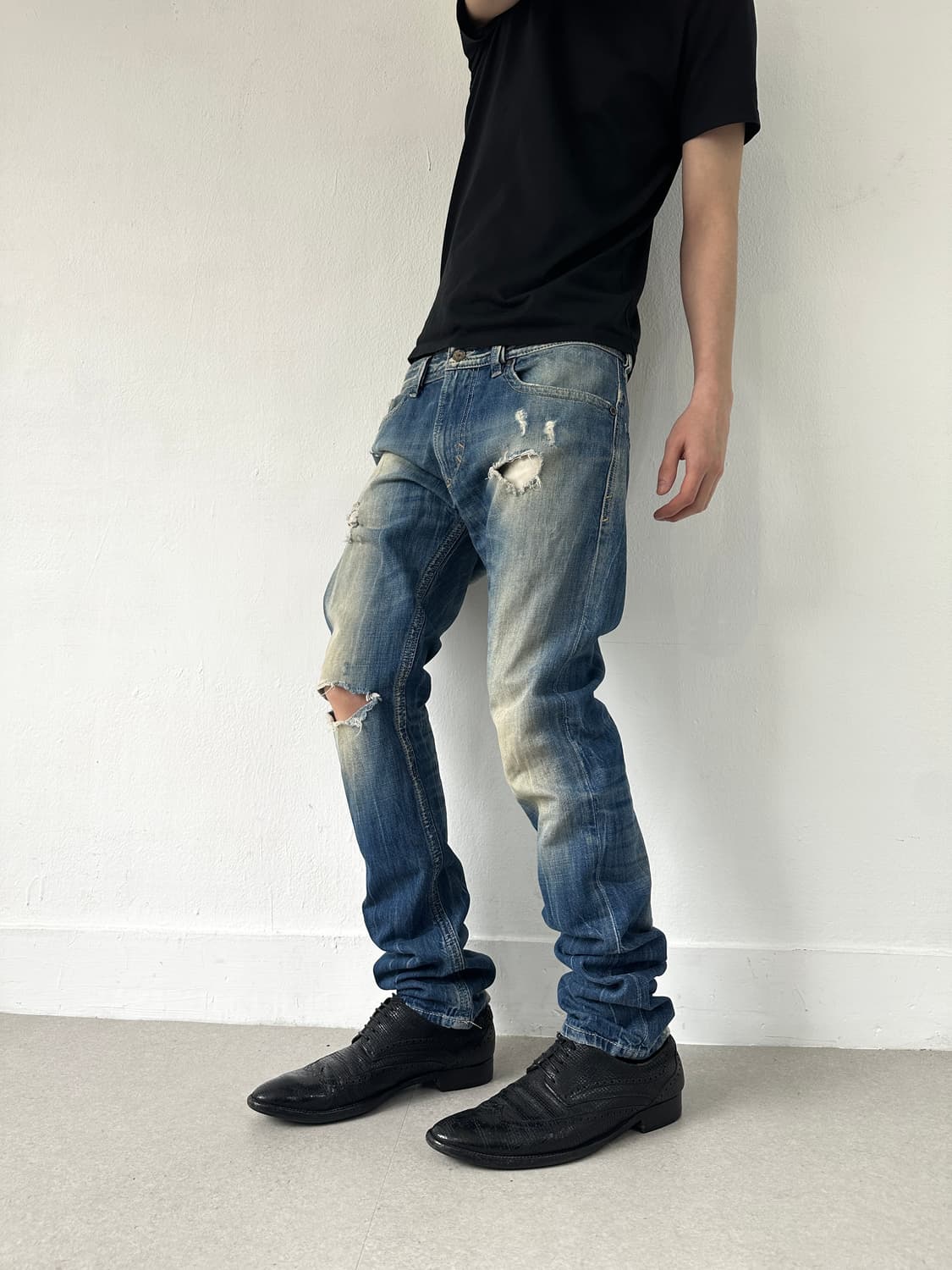 디젤 디스트로이드 블루 워싱 슬림진 상품이미지2