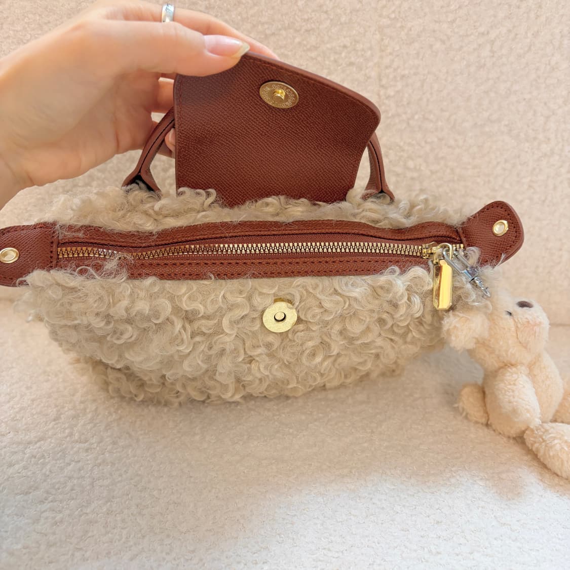 새상품 뽀글이 양털 미니 토트백 상품이미지3