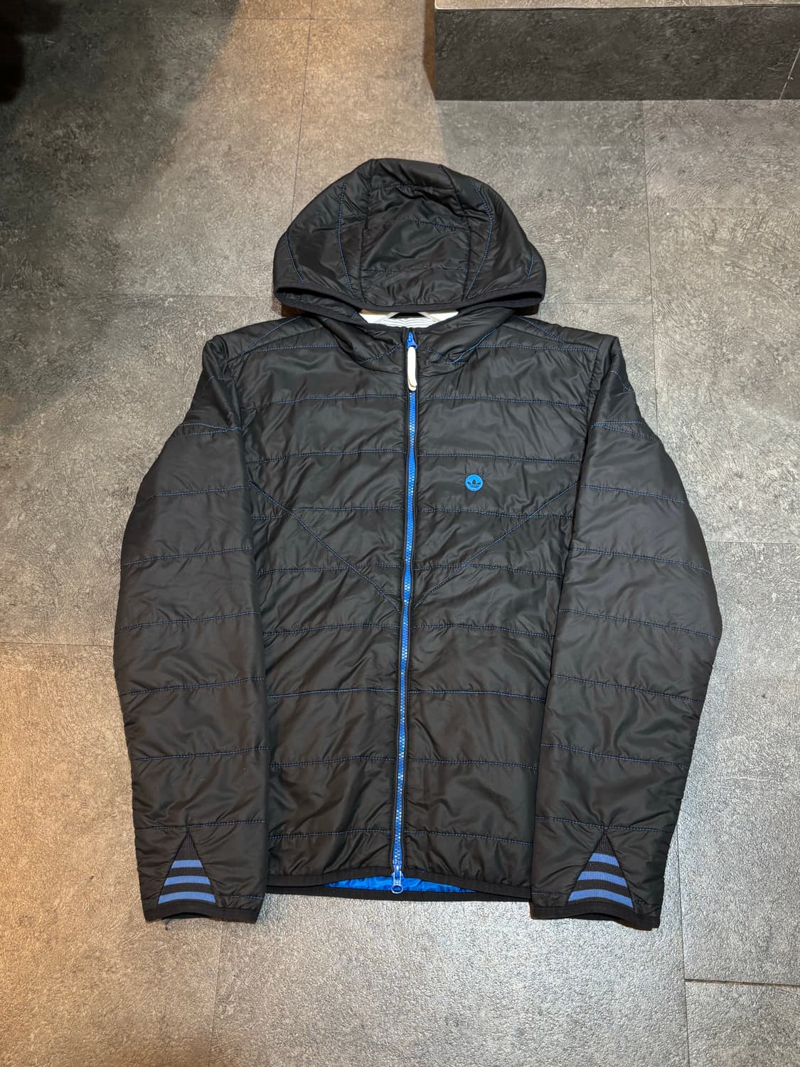 아디다스 오리지널 경량패딩 100사이즈 상품이미지2