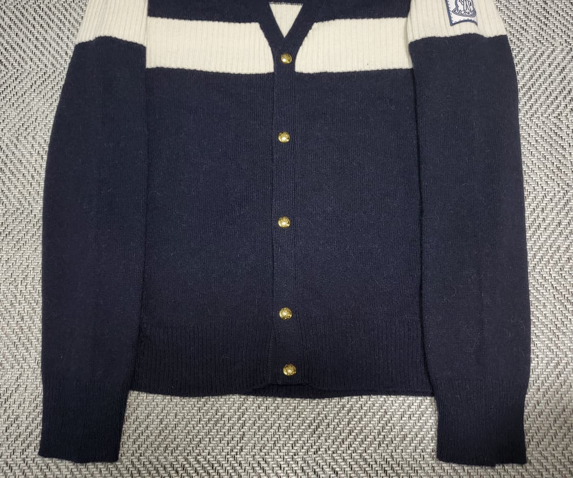 몽클레르 감마블루 금장버튼 가디건 L 상품이미지2