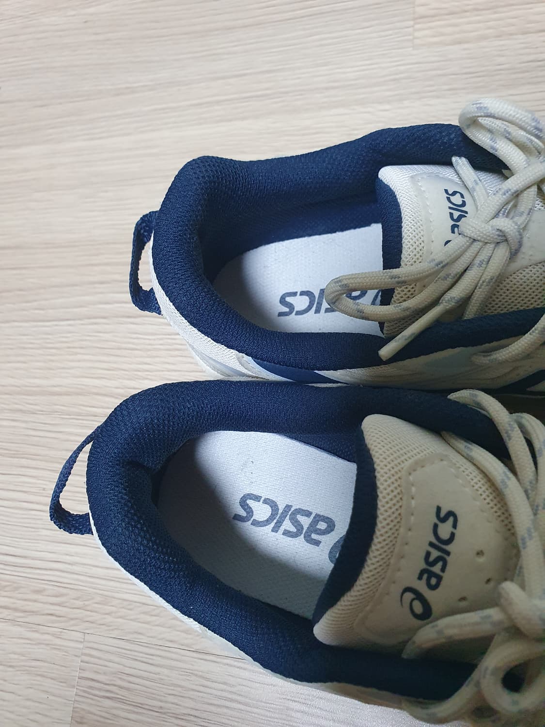 아식스 젤 벤쳐 6 운동화 245 상품이미지9