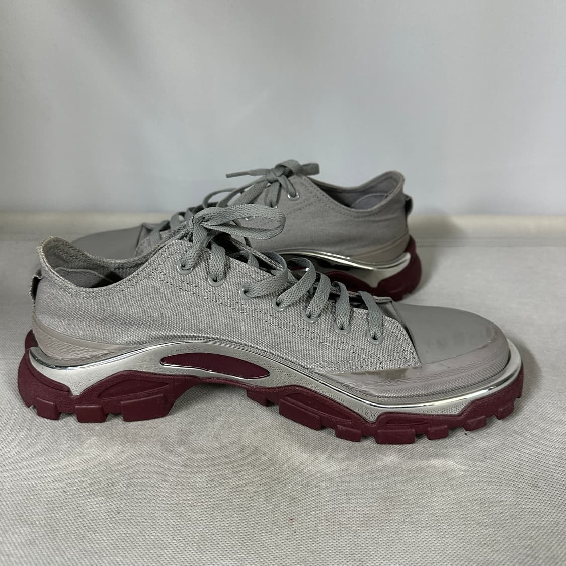 아디다스 X 라프 시몬스 디트로이트 러너 그레이 마룬 상품이미지3