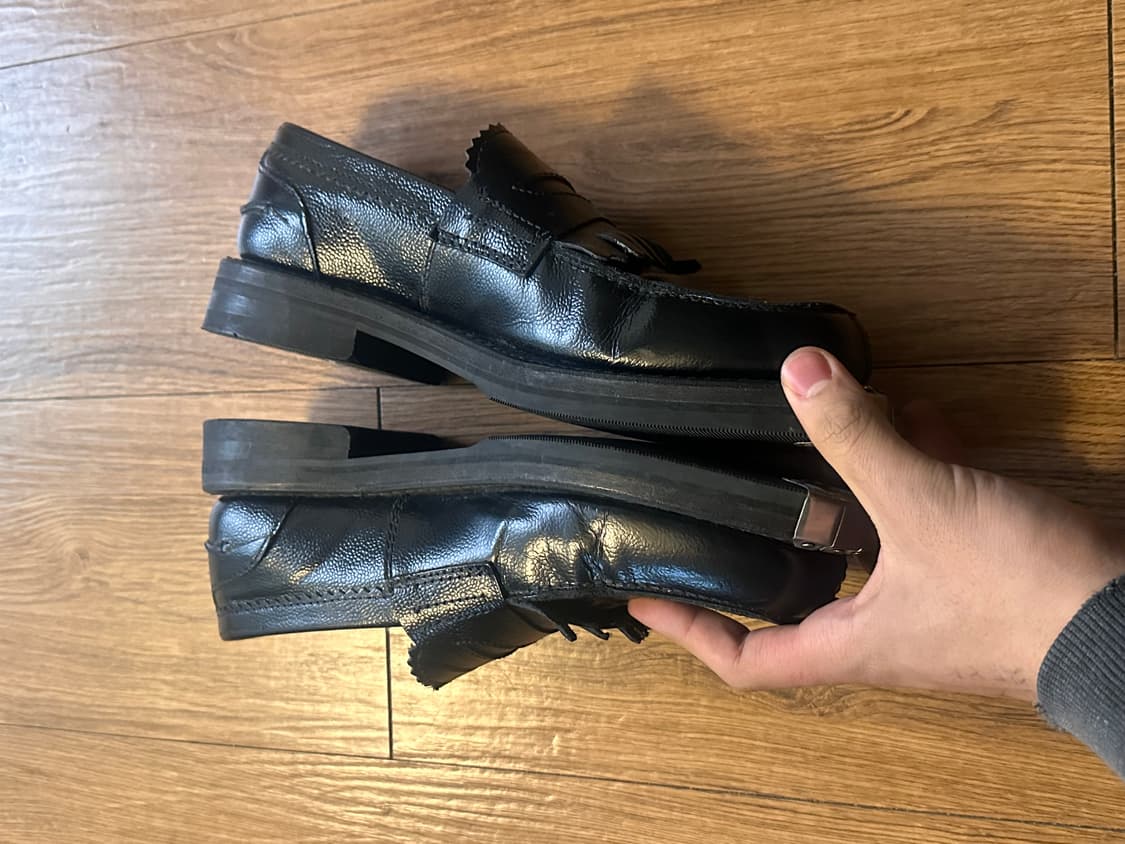 아워레가시 스틸토 블랙 레더 태슬 로퍼 42 상품이미지2