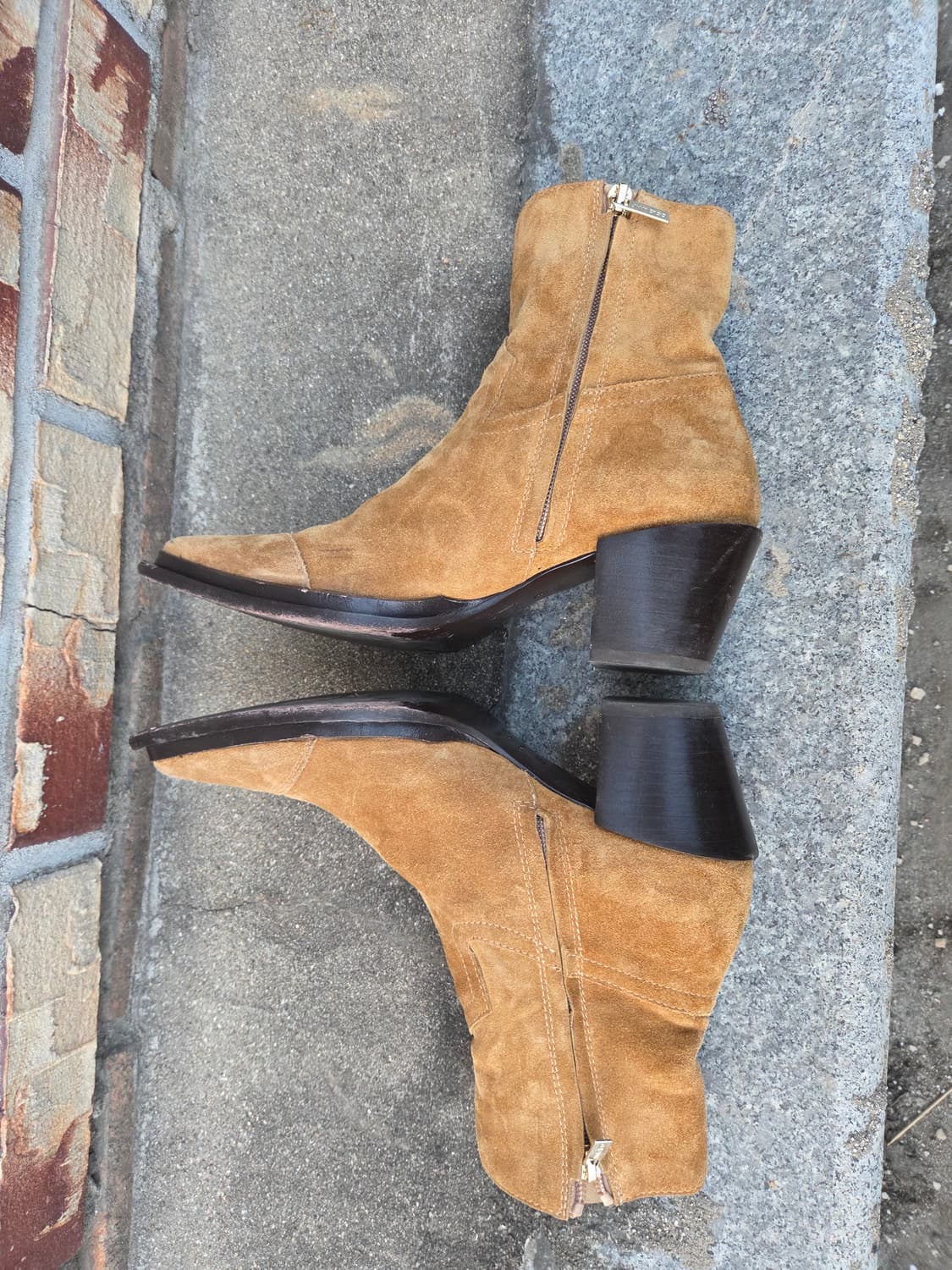 지미추 스웨이드 웨스턴 앵클 부츠 상품이미지5