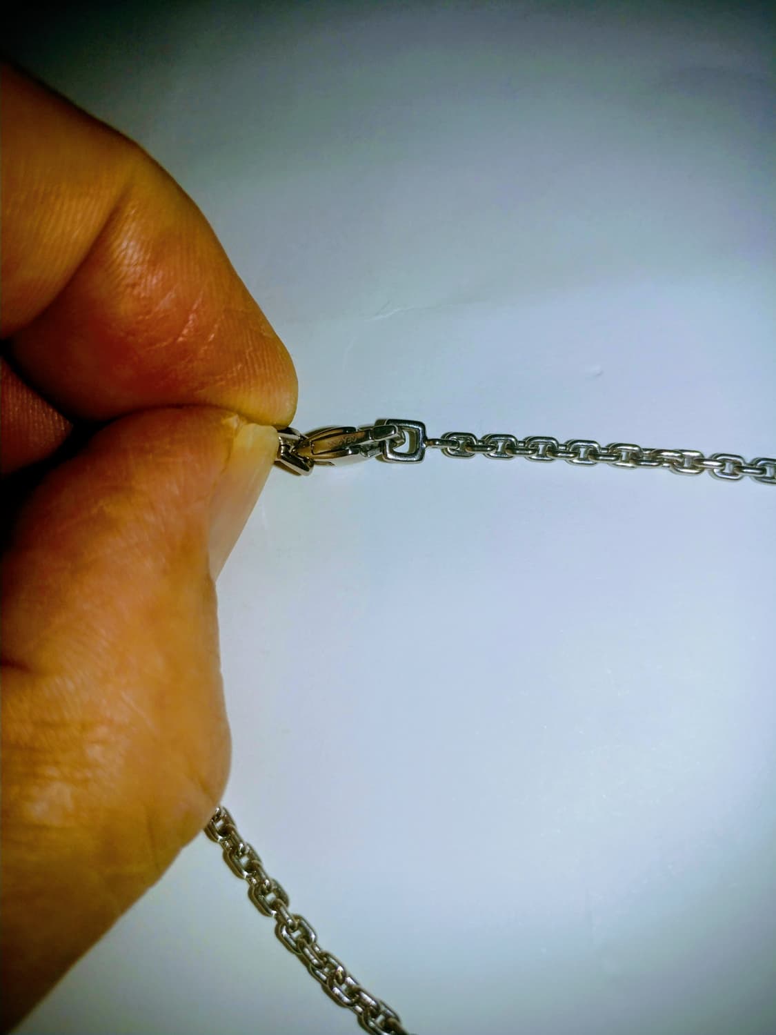 루이비통 화이트골드 750 목걸이 51cm 상품이미지4